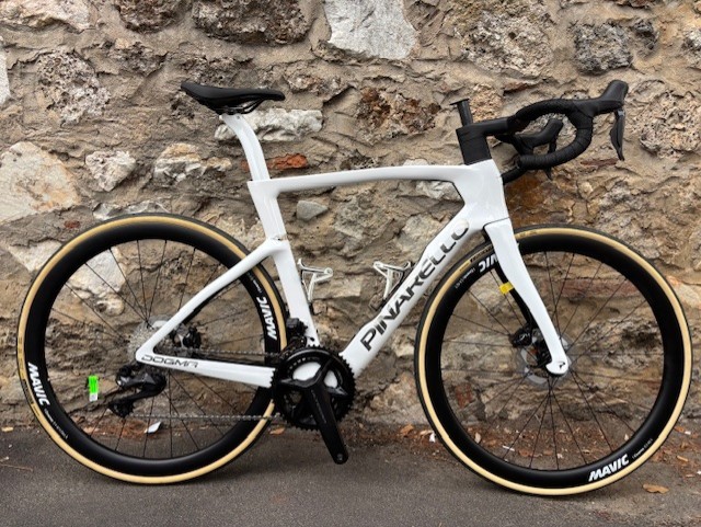 Pinarello Dogma F - montaggio Ultegra di2 in PROMOZIONE